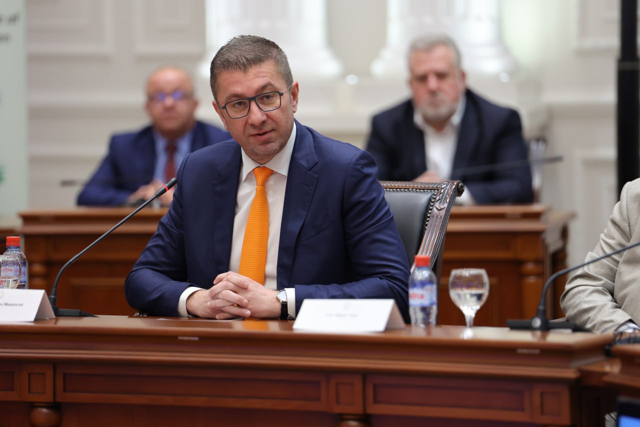 The President of IRU Zoran Dimov on the day of the Romani language before the Government of the Republic of North Macedonia initiated the commitment to open a scientific Institute for Romani language, culture and history